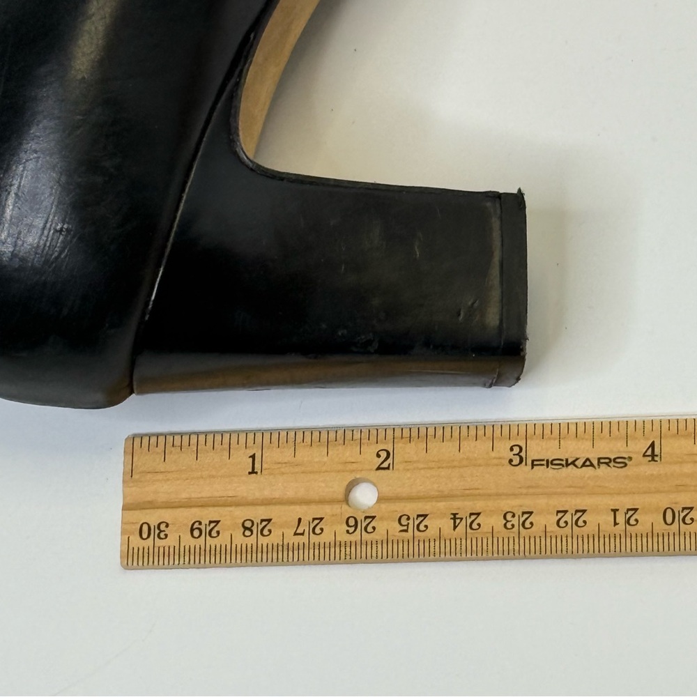 Tory Burch Black and Gold 3 Inch Block Heel with T Signature Logo - Picture 8 of 11